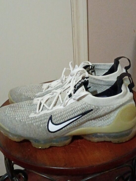 Nike Air VaporMax 2021 Flyknit Monochrome Gray Low Top Lace-Up DH4084-100 Sz 10 main image 8